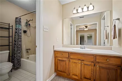 Bath - 3014 Olde Gate Rd, Mobile, AL 36695 photo 1 of 2