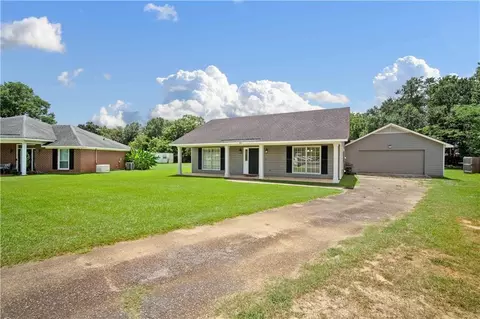 Exterior - 3014 Olde Gate Rd, Mobile, AL 36695 photo 2 of 6