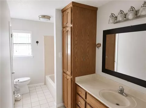 Bath - 6671 Stringfellow Ln, Wilmer, AL 36587 photo 3 of 3