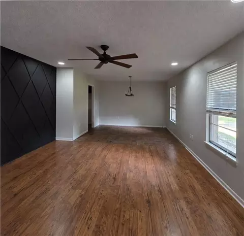 Living - 6671 Stringfellow Ln, Wilmer, AL 36587 photo 1 of 5