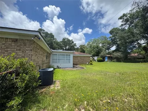 Exterior - 1575 Regency Dr, Mobile, AL 36693 photo 6 of 6