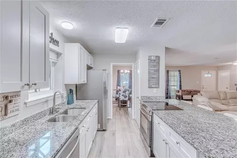 Kitchen - 2225 Massengale Dr, Mobile, AL 36605 photo 4 of 4