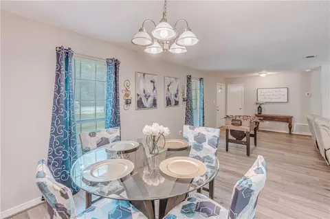 Dining - 2225 Massengale Dr, Mobile, AL 36605 photo 2 of 2