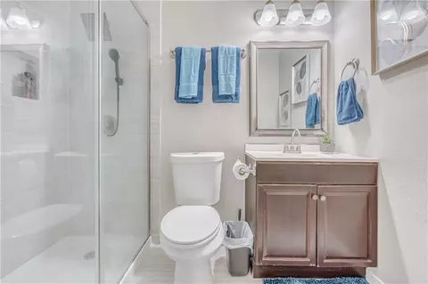 Bath - 2225 Massengale Dr, Mobile, AL 36605 photo 1 of 2