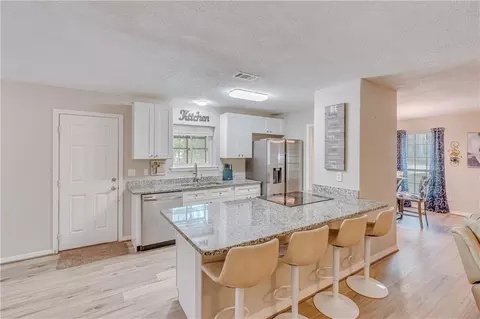 Kitchen - 2225 Massengale Dr, Mobile, AL 36605 photo 2 of 4