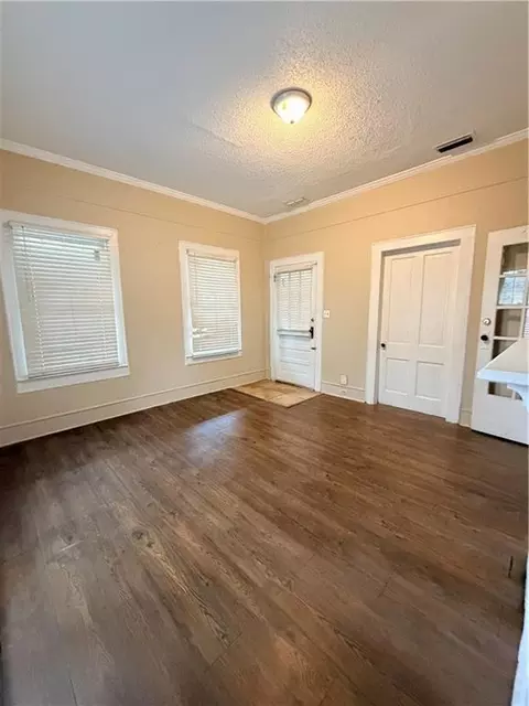Living - 969 Baltimore St, Mobile, AL 36605 photo 1 of 2