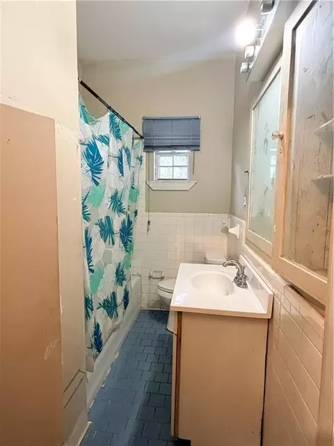 Bath - 969 Baltimore St, Mobile, AL 36605 photo 2 of 2