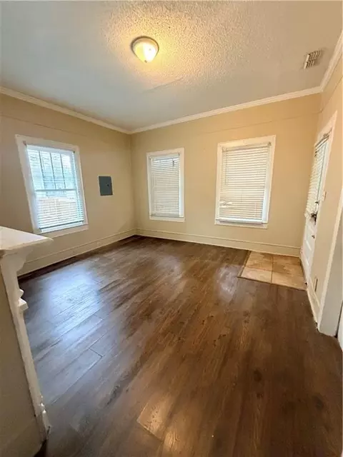 Living - 969 Baltimore St, Mobile, AL 36605 photo 2 of 2