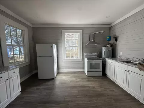 Kitchen - 19 Gulf St, Mobile, AL 36611 photo 1 of 4