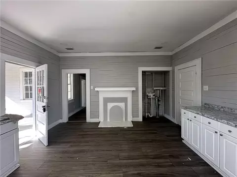 Living - 19 Gulf St, Mobile, AL 36611 photo 1 of 4