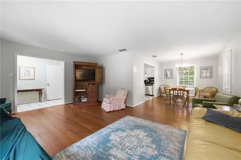 Living - 5404 Gaillard Dr, Mobile, AL 36608 photo 4 of 7