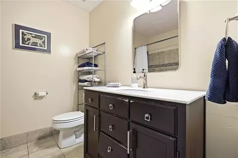 Bath - 5404 Gaillard Dr, Mobile, AL 36608 photo 3 of 5