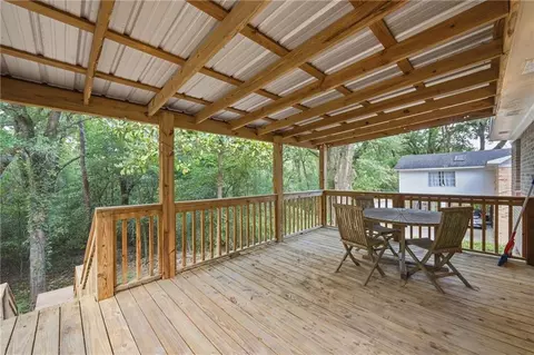 Exterior - 5404 Gaillard Dr, Mobile, AL 36608 photo 4 of 10