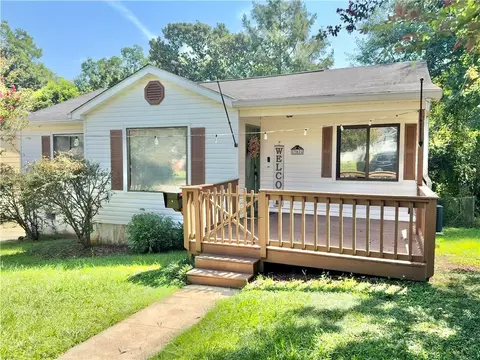 Exterior - 302 Siena Vista St, Mobile, AL 36607 photo 2 of 10