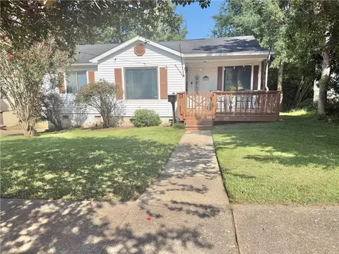 Exterior - 302 Siena Vista St, Mobile, AL 36607 photo 8 of 10