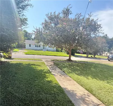 Exterior - 302 Siena Vista St, Mobile, AL 36607 photo 10 of 10