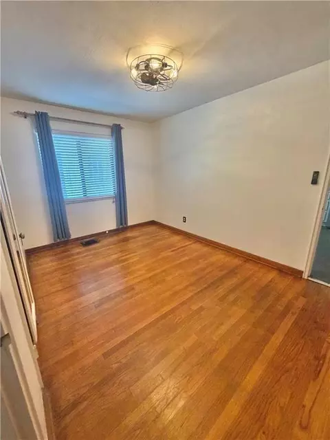 Bedroom - 302 Siena Vista St, Mobile, AL 36607 photo 2 of 2