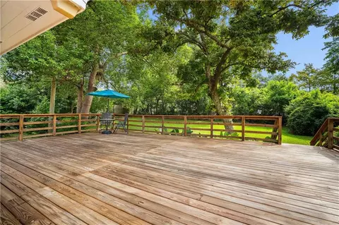 Exterior - 339 Bromley Pl, Mobile, AL 36606 photo 11 of 14