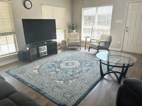 Living - 339 Bromley Pl, Mobile, AL 36606 photo 2 of 3