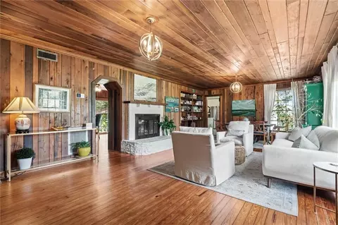 Living - 268 Carnation St, Mobile, AL 36609 photo 1 of 4