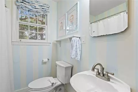 Bath - 268 Carnation St, Mobile, AL 36609 photo 2 of 2