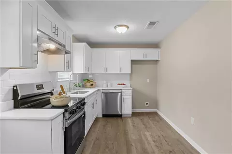 Kitchen - 6962 Victor Rd, Mobile, AL 36608 photo 1 of 4
