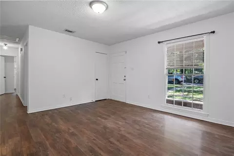 Living - 1365 Middle Ring Rd, Mobile, AL 36608 photo 2 of 3