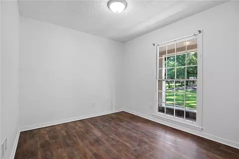 Bedroom - 1365 Middle Ring Rd, Mobile, AL 36608 photo 4 of 7
