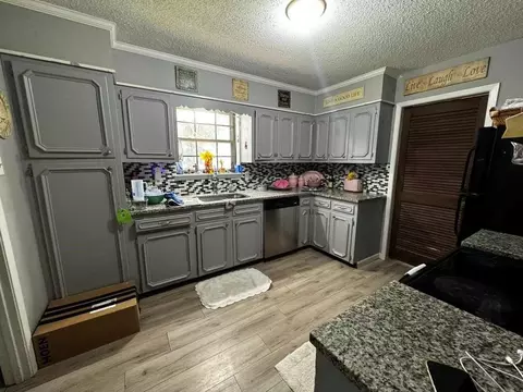 Kitchen - 10575 Thomas Rd, Theodore, AL 36582 photo 1 of 4