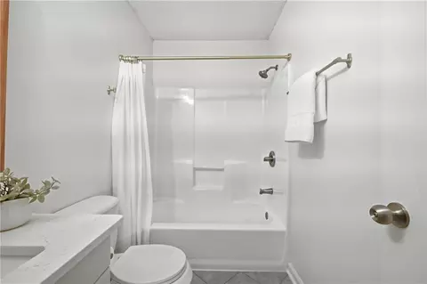 Bath - 2960 Newman Rd, Mobile, AL 36695 photo 5 of 5