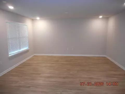 Living - 2495 Thornbury Loop, Mobile, AL 36695 photo 1 of 2