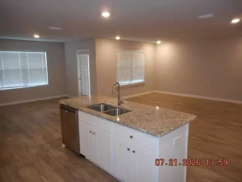 Living - 2495 Thornbury Loop, Mobile, AL 36695 photo 2 of 2