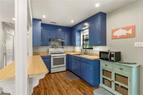 Kitchen - 15441 Morris Dr, Coden, AL 36523 photo 3 of 4