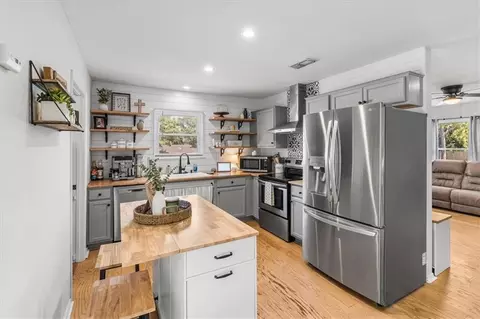 Kitchen - 6608 Timbers Dr, Mobile, AL 36695 photo 1 of 4