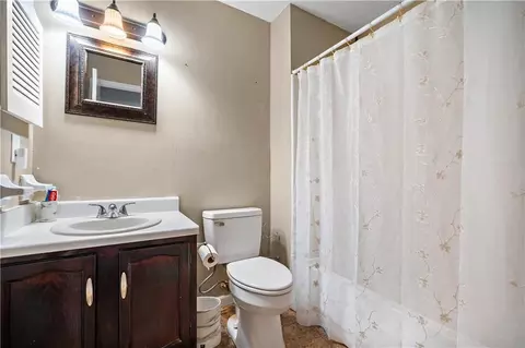 Bath - 849 Lisa Ct, Mobile, AL 36695 photo 2 of 2