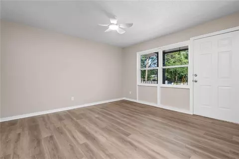 Living - 4120 Latimer Ln, Mobile, AL 36609 photo 1 of 4