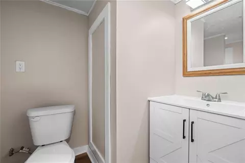 Bath - 4120 Latimer Ln, Mobile, AL 36609 photo 4 of 4