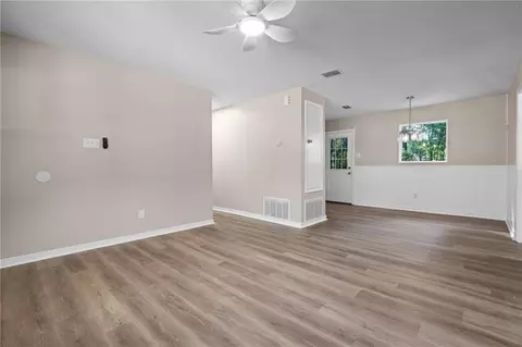 Living - 4120 Latimer Ln, Mobile, AL 36609 photo 3 of 4