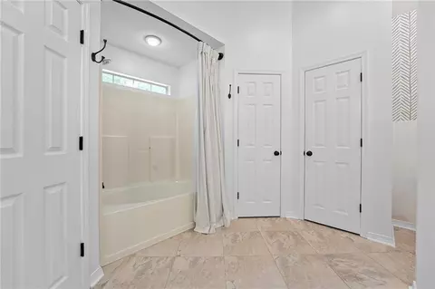 Bath - 836 Willow Pointe Dr E, Mobile, AL 36695 photo 4 of 5