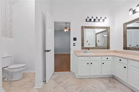Bath - 836 Willow Pointe Dr E, Mobile, AL 36695 photo 3 of 5
