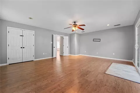 Living - 836 Willow Pointe Dr E, Mobile, AL 36695 photo 6 of 6