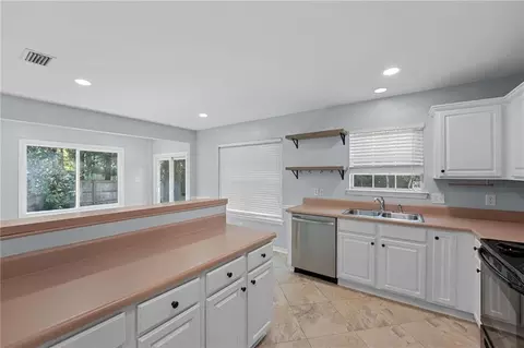 Kitchen - 836 Willow Pointe Dr E, Mobile, AL 36695 photo 3 of 3