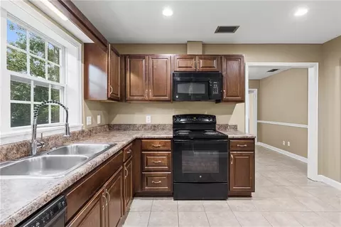 Kitchen - 3001 Charmingdale Dr E, Mobile, AL 36618 photo 1 of 2