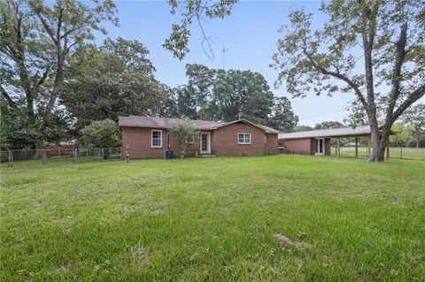 Exterior - 3001 Charmingdale Dr E, Mobile, AL 36618 photo 4 of 4