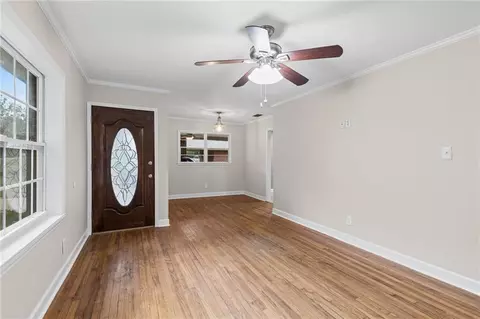 Living - 3001 Charmingdale Dr E, Mobile, AL 36618 photo 2 of 2