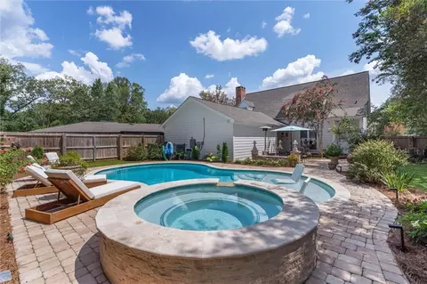 Exterior - 5754 Huffman Dr N, Mobile, AL 36693 photo 10 of 15