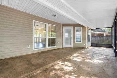 Exterior - 1829 Kendall Ct E, Mobile, AL 36695 photo 3 of 7