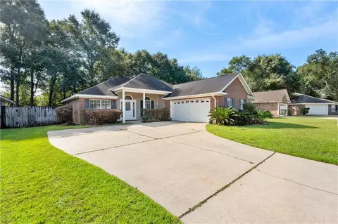 Exterior - 1829 Kendall Ct E, Mobile, AL 36695 photo 2 of 7