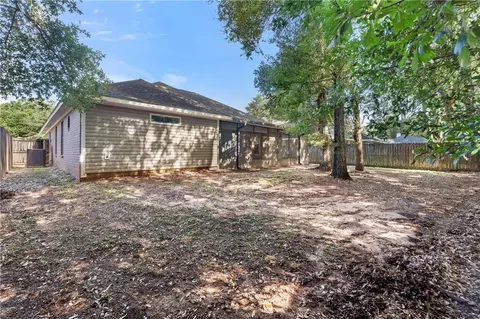 Exterior - 1829 Kendall Ct E, Mobile, AL 36695 photo 5 of 7