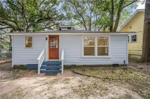 Exterior - 118 Mohawk St, Mobile, AL 36606 photo 4 of 6